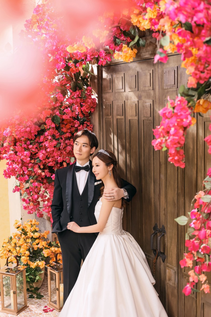 ブーゲンビリアの下で