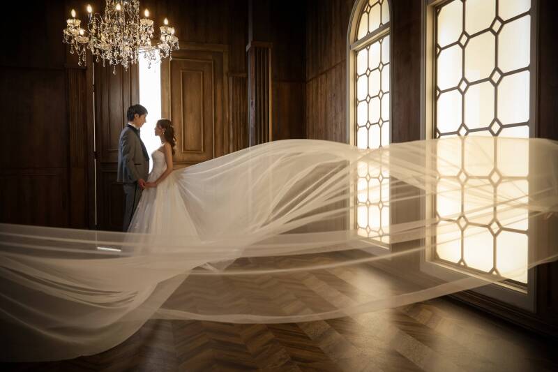 ベール揺らめく、時の中で