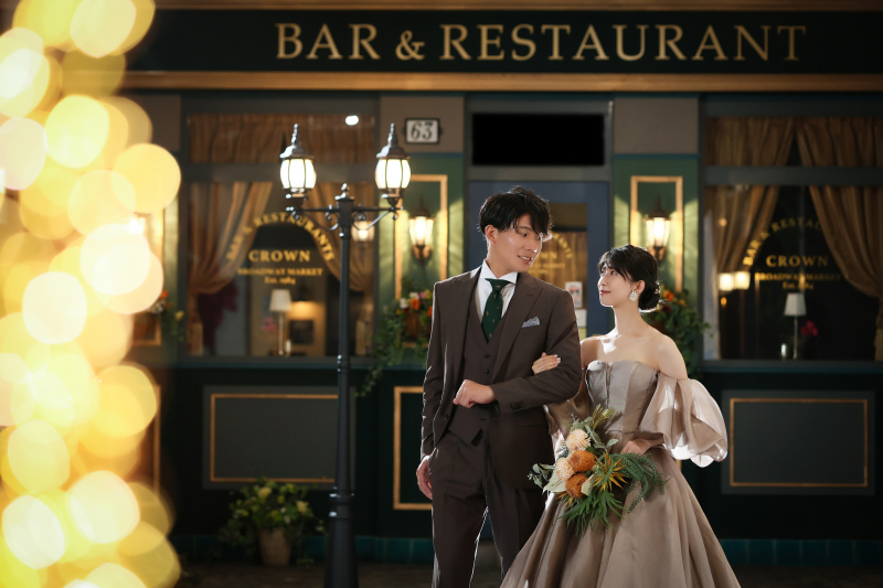 アンティークな街並みで旅行気分を味わいながら