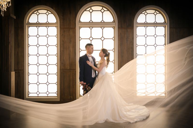 透けるベールの向こう側