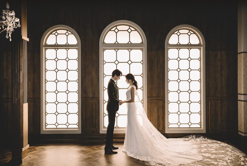 【幻想的な雰囲気の三連アーチ登場】