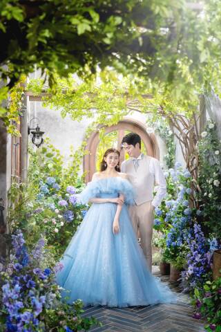 【photoraitからの予約限定／10万円以下で叶える洋装スタジオ撮影】衣裳＋美容＋アルバム＋データ付(美肌/スタイル修正)