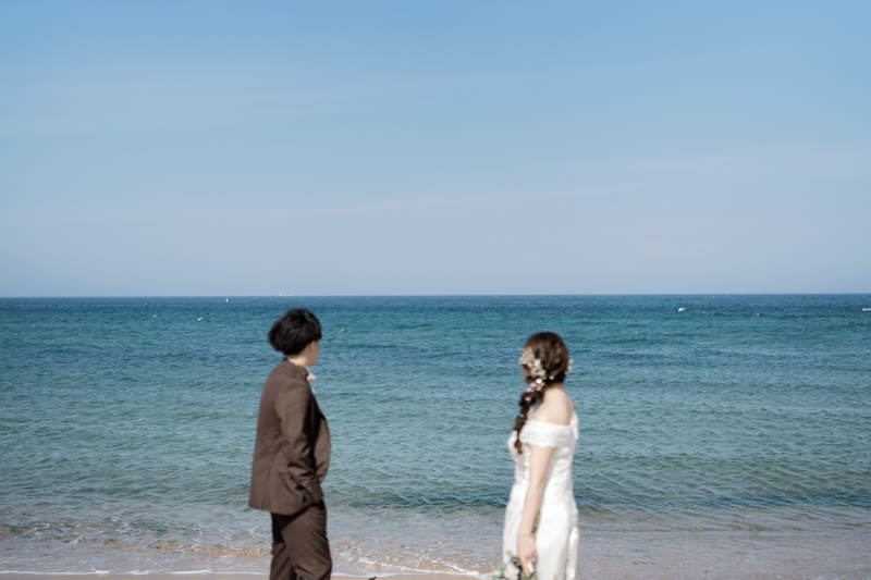 きれいな海をバックに*