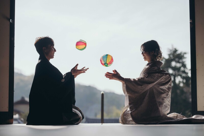 紙風船で遊び心フォト♪