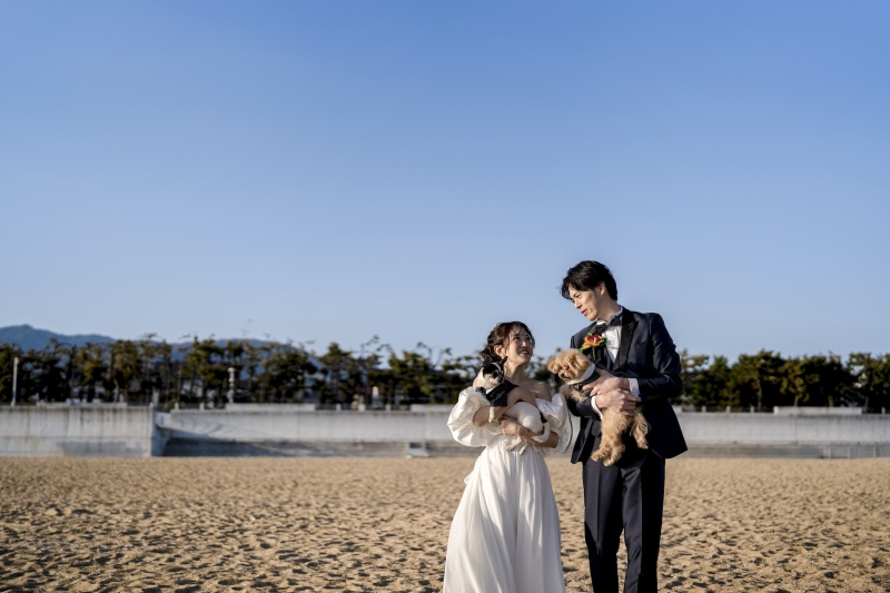 ビーチに移動して洋装撮影スタート☆≡