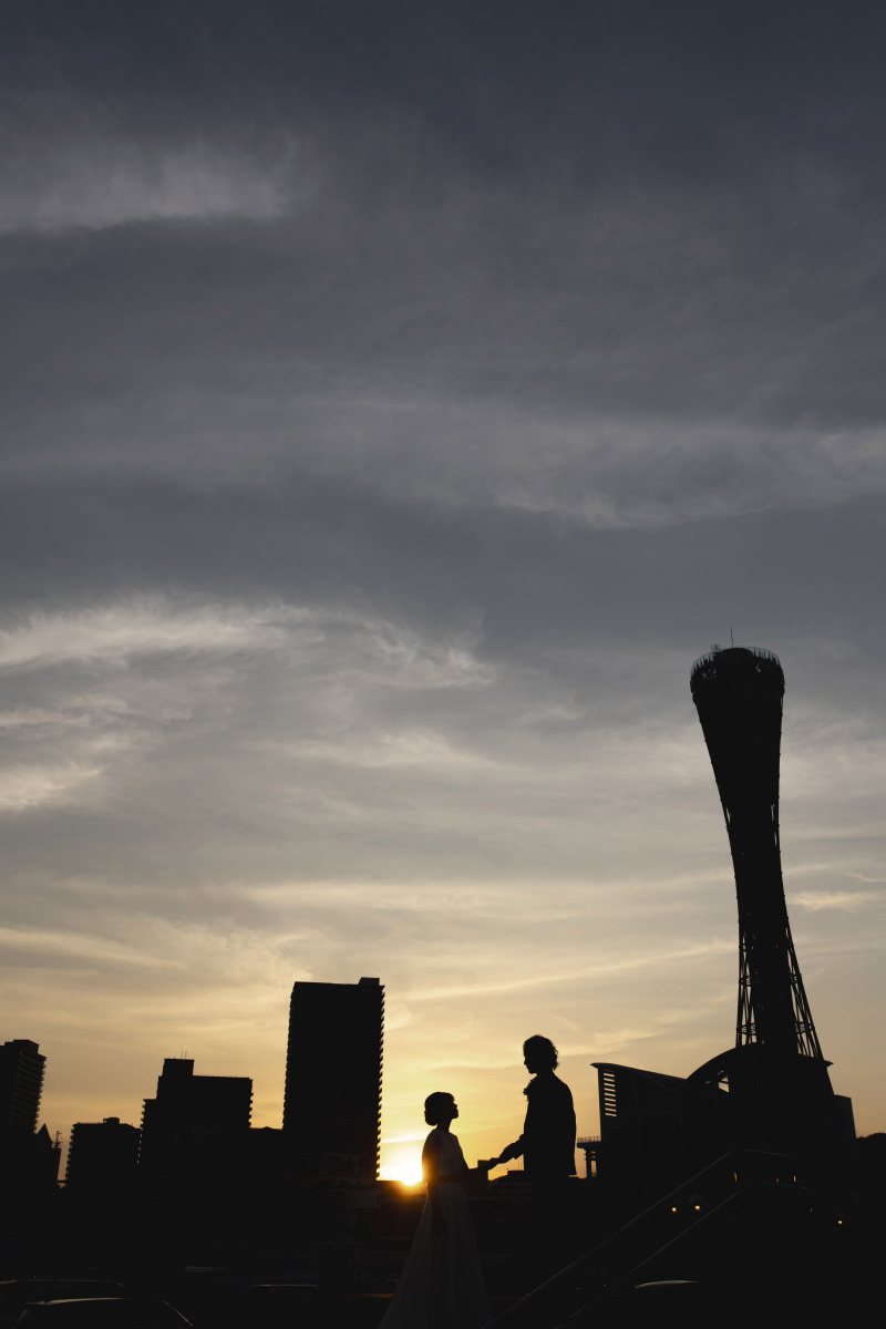 映画のワンシーンの様なシルエットカット!