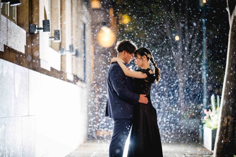 ライトアップされた神戸の街並みで