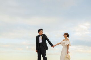 ハーバーランドの開放的な空の中にいるおふたり。まるでおふたりだけの空間にし、楽しそうなおふたりの表情を逃すことなくお撮りさせていただきます。