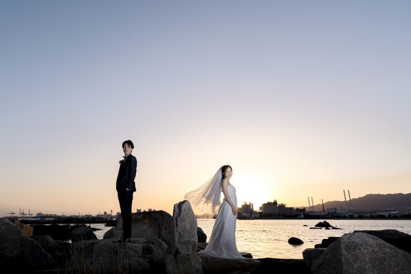 【潮芦屋ビーチ★穏やかな海辺+洗練の街並み】データ100カット・衣装1着・1ロケ・ヘアメイク・衣装のまま海にも入れる