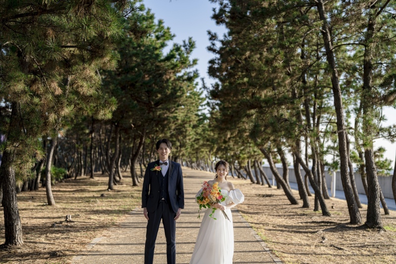 【潮芦屋ビーチ★穏やかな海辺+洗練の街並み】データ100カット・衣装1着・1ロケ・ヘアメイク・衣装のまま海にも入れる