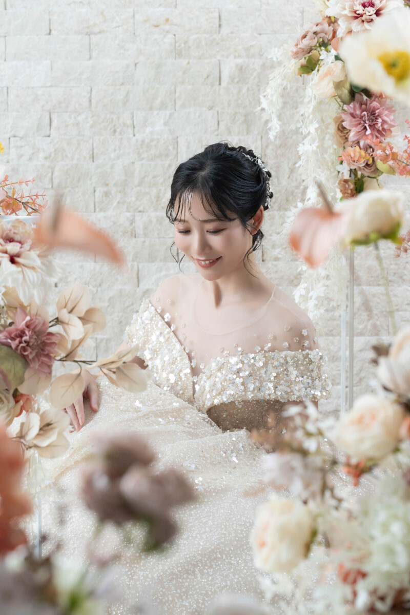 【ブランド衣装が選び放題☆】データ100カット・衣装1着・ヘアメイク・1ロケーション・アップグレードドレス付きフォトプラン