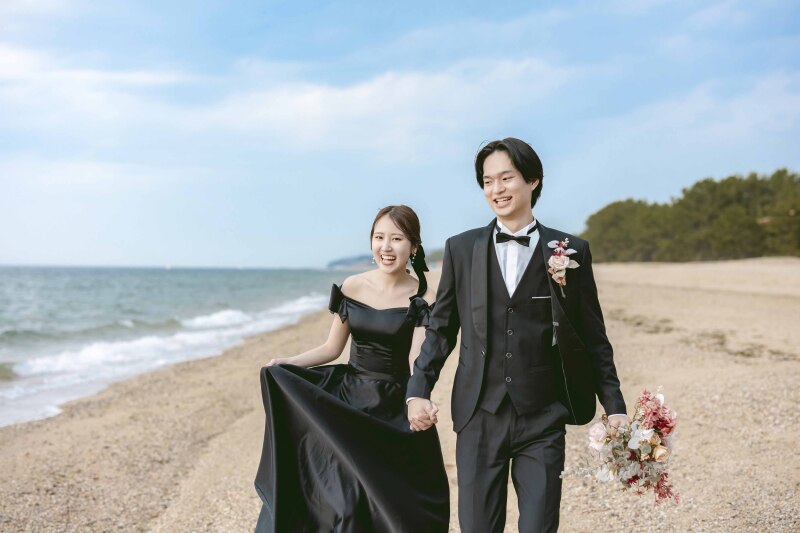 【9月末まで延長☆淡路島☆ドローンフォト&ムービー付き】選べるロケ地1ヶ所・100カット・洋装1着付きフォトウェディングプラン