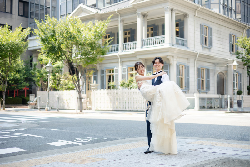 【フォト＆ムービー】データ100カット・衣装1着・ヘアメイク・1ロケーション・ライトプラン