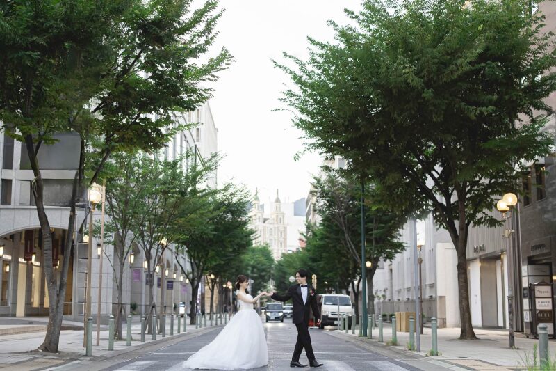 【フォト＆ムービー】データ100カット・衣装1着・ヘアメイク・1ロケーション・ライトプラン