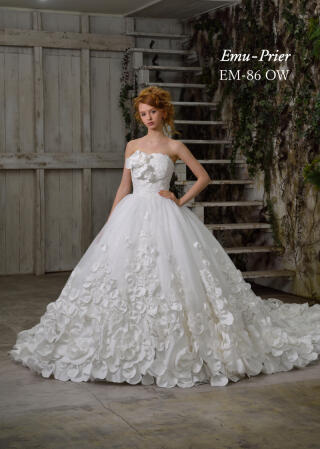 ウェディングドレス