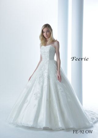 ウェディングドレス