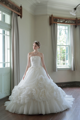 ウェディングドレス