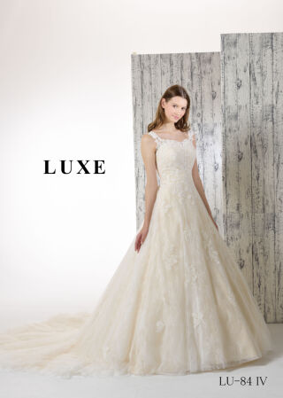 ウェディングドレス