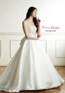 ウェディングドレス