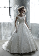 ウェディングドレス