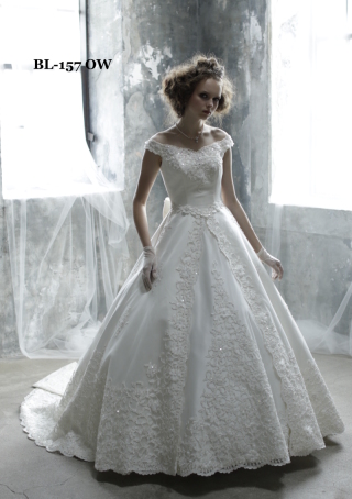 ウェディングドレス