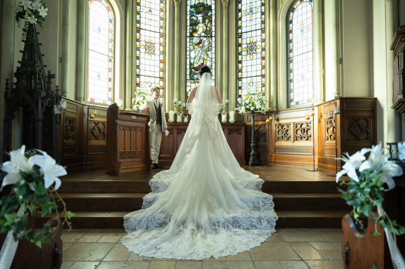 ドレスをより一層美しくみせるクラシック大聖堂