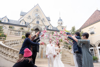 フラワーシャワーシーン