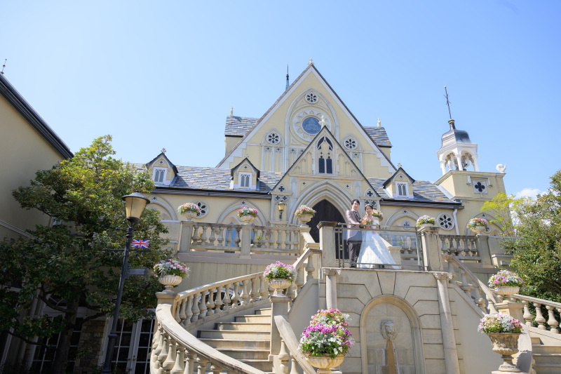 ハートフィールド【PREMIUM PHOTO】三島_【チャペル】アンティークのステンドグラス輝く本格大聖堂