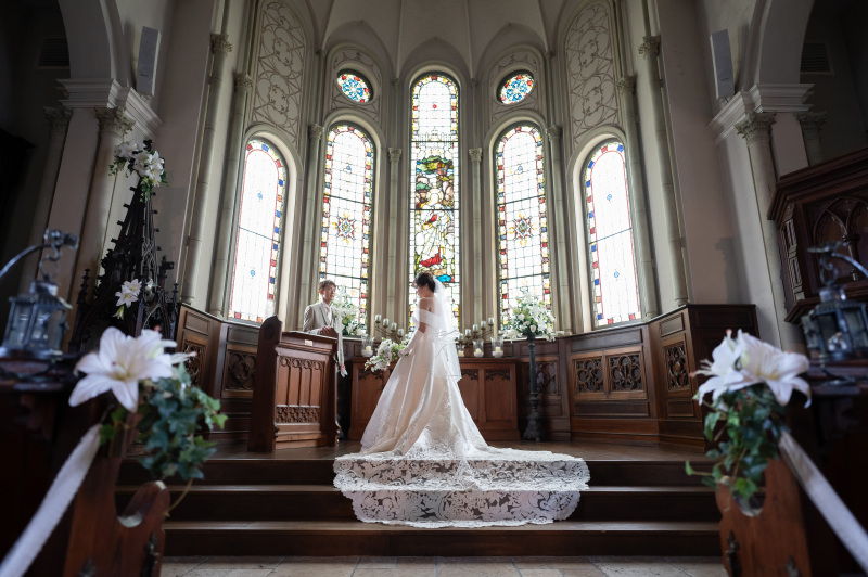 土日祝【洋装1着】ステンドグラス輝く大聖堂フォトPLAN♪