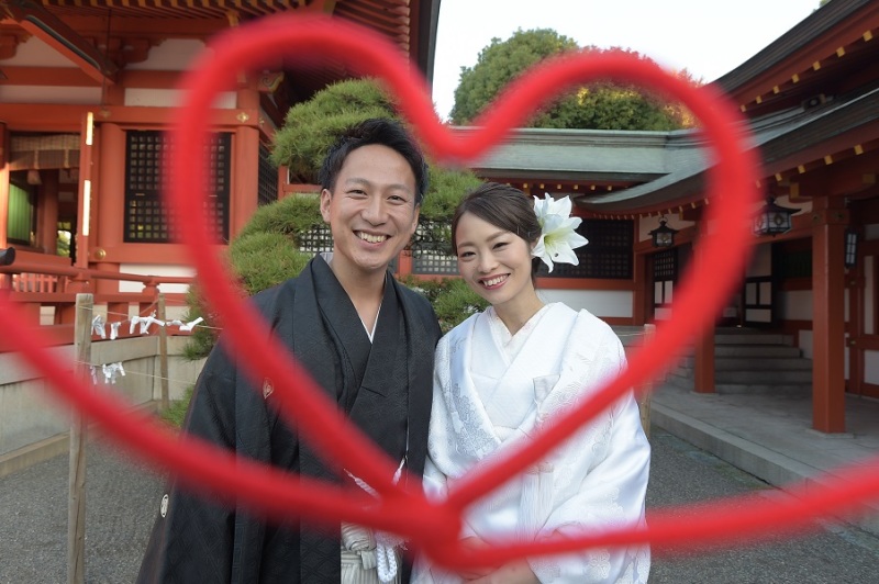 赤い糸のガーランドで