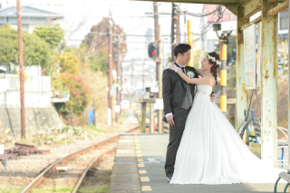 駅のホームで撮影