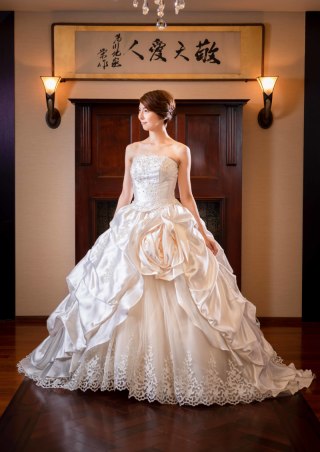 ウエディングドレス