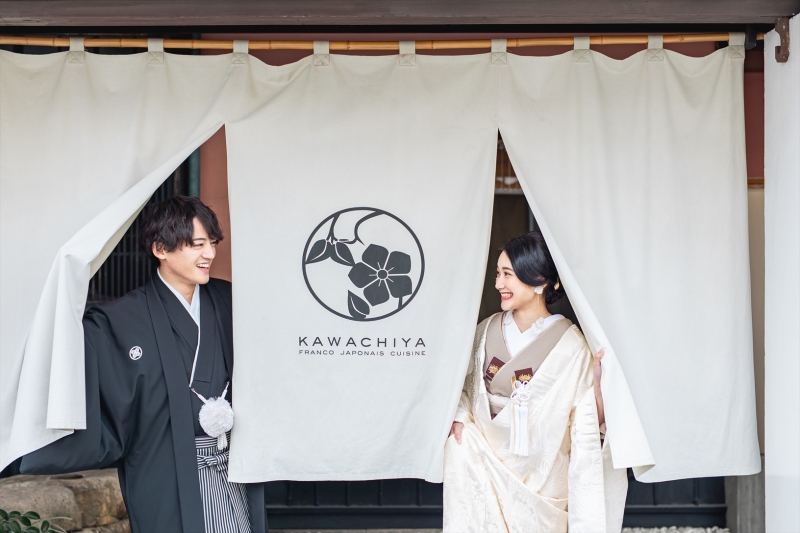 川地家の人気フォトスポット「玄関と暖簾」