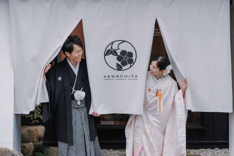 のれんからひょっこり