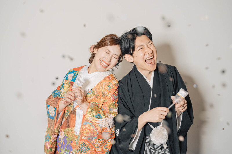 鮮やかな色彩と豪華な刺繍・柄が美しい伝統の色打掛