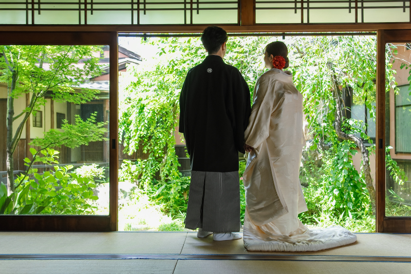 KAWACHIYA 川地家（かわちや）_色打掛・着物が豊富