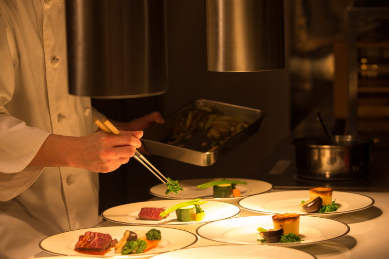 KAWACHIYA 川地家(かわちや)_会食ができる