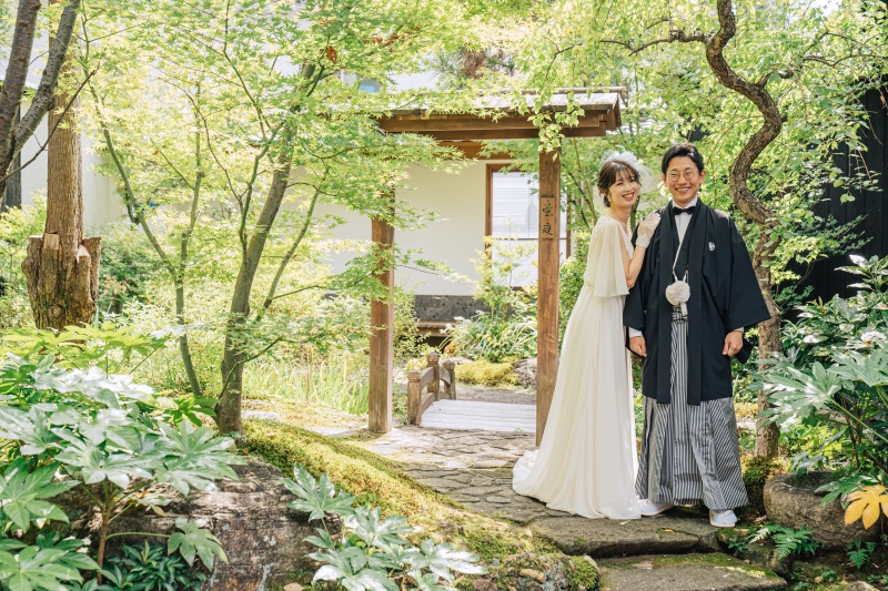《歴史ある建物や四季折々が感じられるお庭で撮影》和装+ドレス 2着全データ付プラン