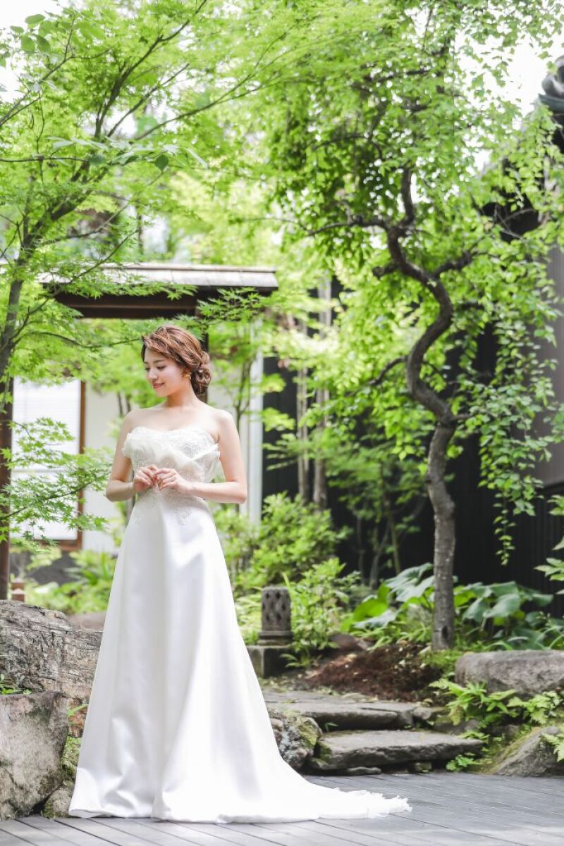 【サマーフォトプラン】期間限定データ増量＆土日祝追加料金&yen;0　 衣装1着＋撮影データ80カット付プラン