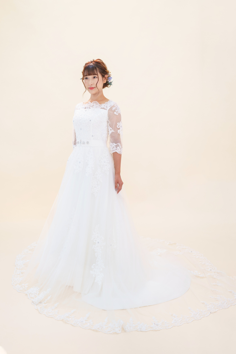 7分袖ビジュードレス 衣装 ドレス Lore Creative Photo Studio 石川県でフォトウェディング 探すならphotorait
