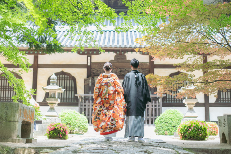 紅葉に囲まれて