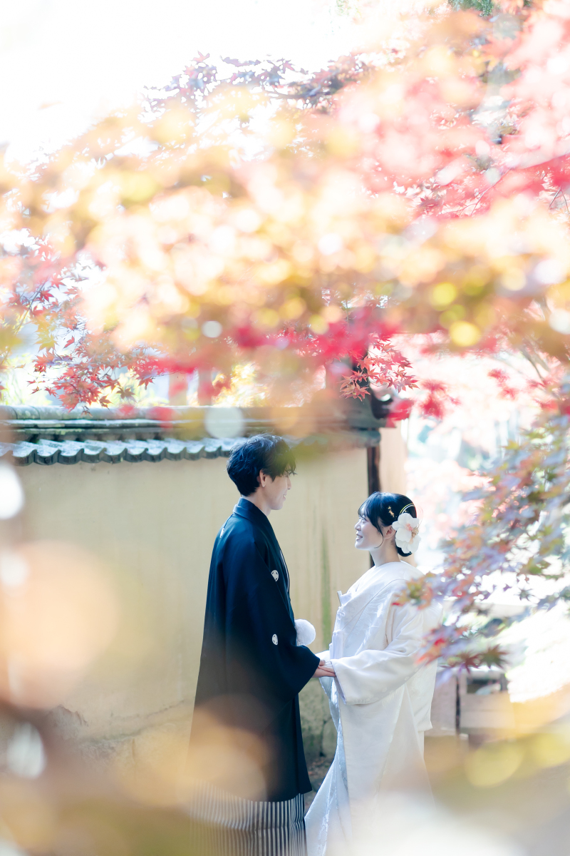 紅葉の向こうにおふたりの時間