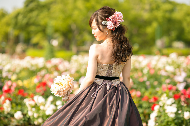 見頃のバラ園にて