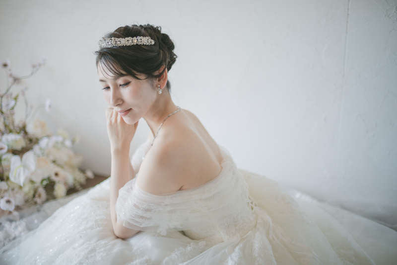 【新春❁お年玉プラン｜美肌・痩身加工が半額に！】スタジオ洋装1点｜約100カット｜通常99,000円&rarr;82,500円