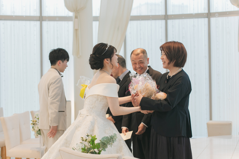 【10月イベント】¥236,500⇒148,500【12月中の撮影限定|本物のチャペルで撮影できるドレス2点・約200枚データ】