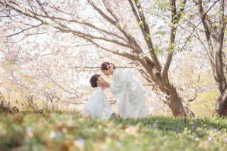 桜ロケーション＋スタジオ撮影を叶えたおふたり