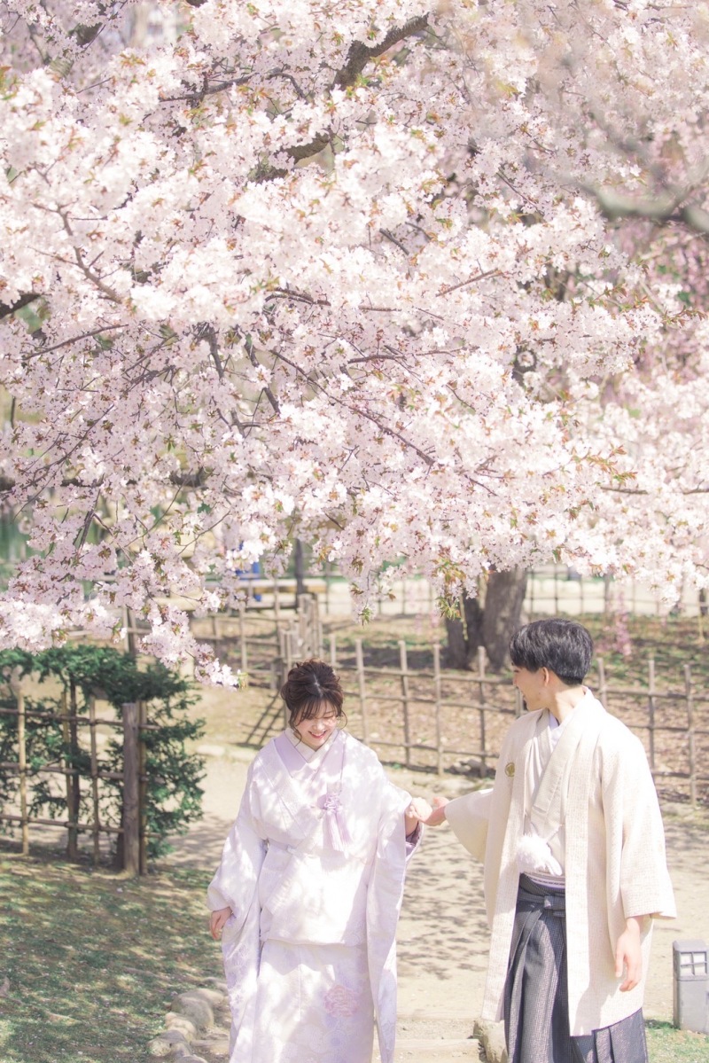 公園内をおふたりでお散歩する1枚!