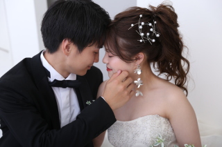 3着プランでスタジオ撮影をされたお二人のご紹介