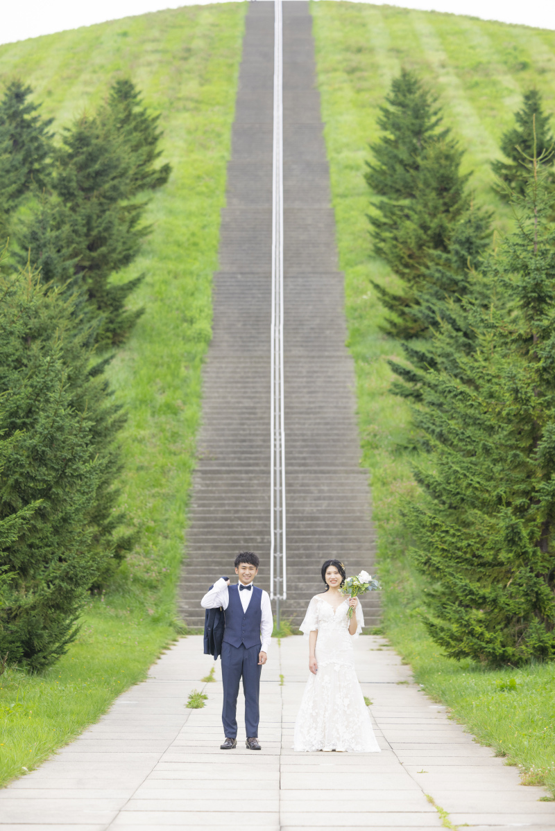 山の麓で