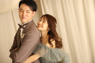 距離を縮めて幸せなフォトウェディング♡